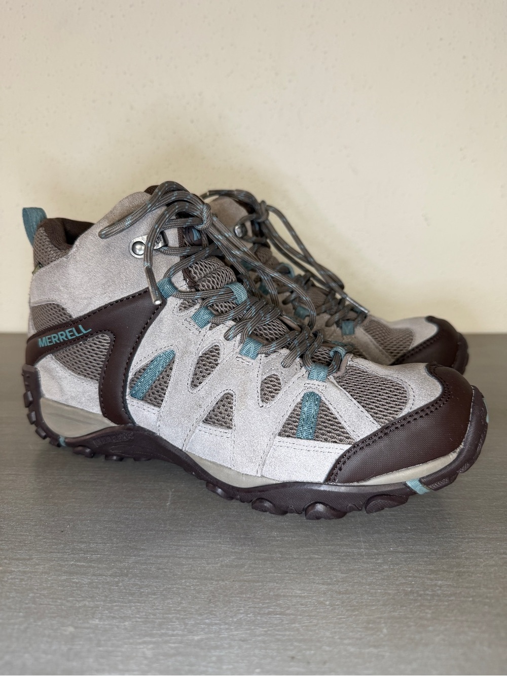 Merrell Deverta 2 Mid Waterproof Hiking Boots Shoes Women Size 9 J034744